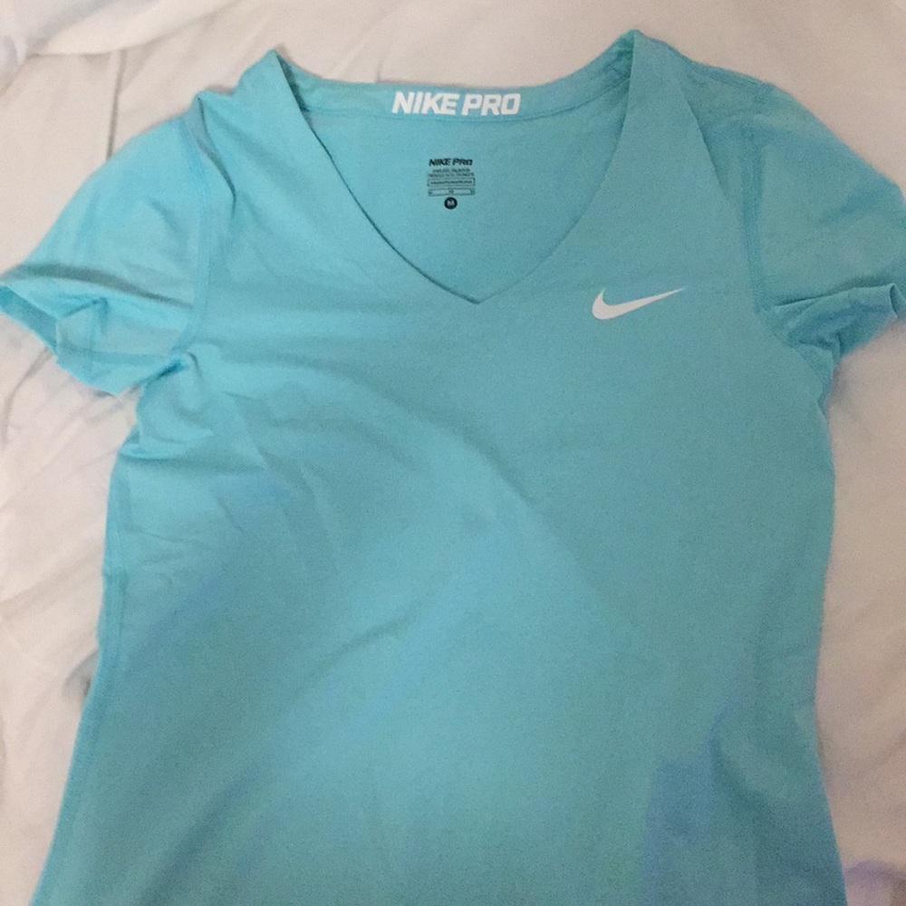 Nike pro dri-fit top