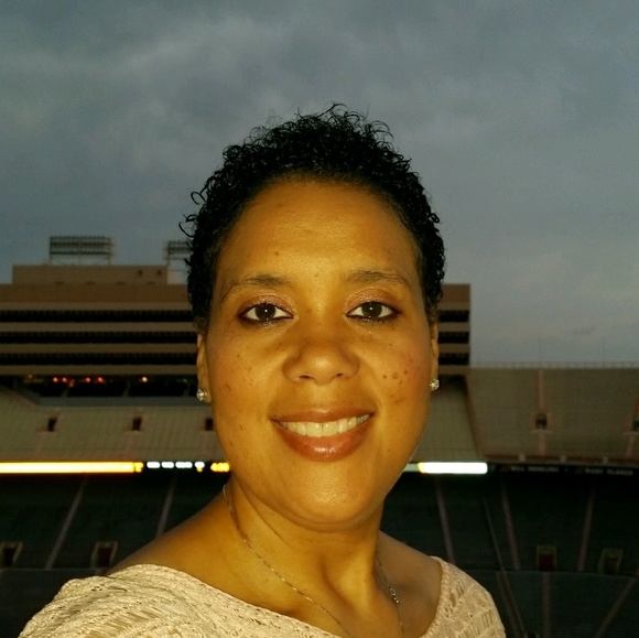 Meet your Posher, Tyra - Picture 1 of 1