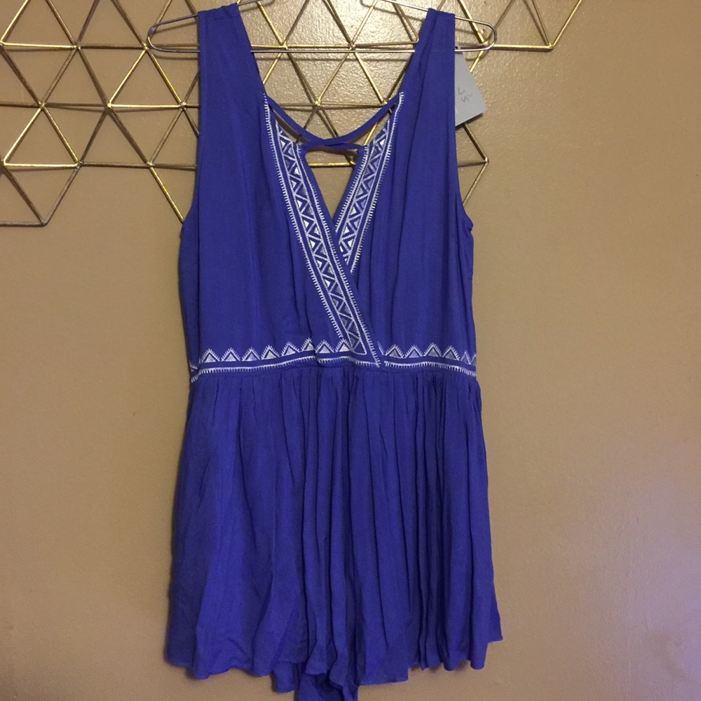 NWT Romper entro L