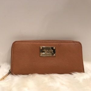 MICHAEL Michael Kors Jet Set Camel Leather Wallet