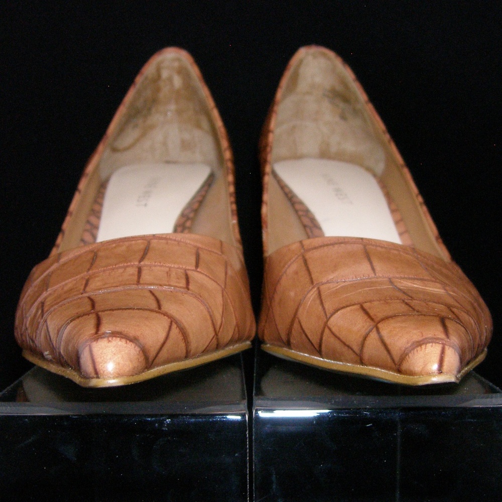Nine West 'Nuncio' reptile print pointed pumps 9M - Picture 2 of 8