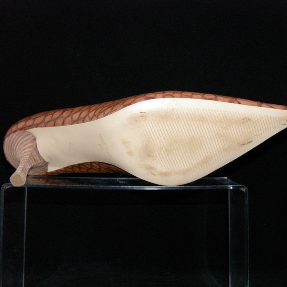 Nine West 'Nuncio' reptile print pointed pumps 9M - Picture 6 of 8