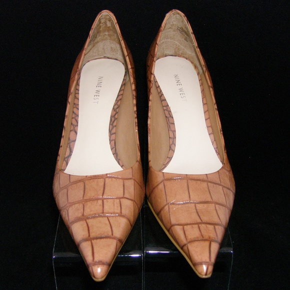 Nine West 'Nuncio' reptile print pointed pumps 9M - Picture 3 of 8