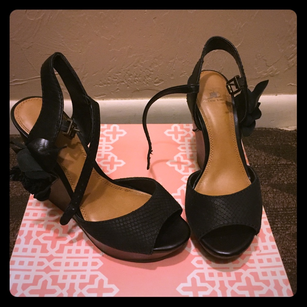 Gianni Bini Black Sandals