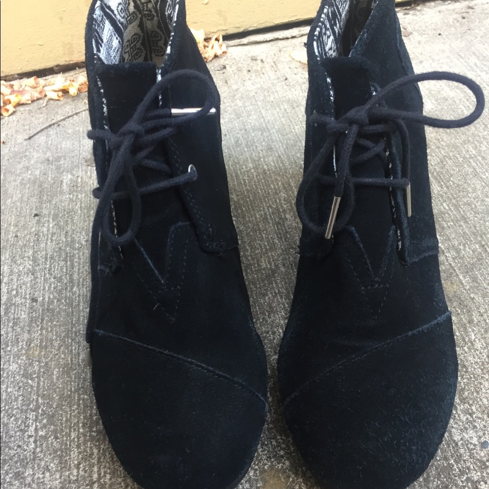 Black Toms wedges