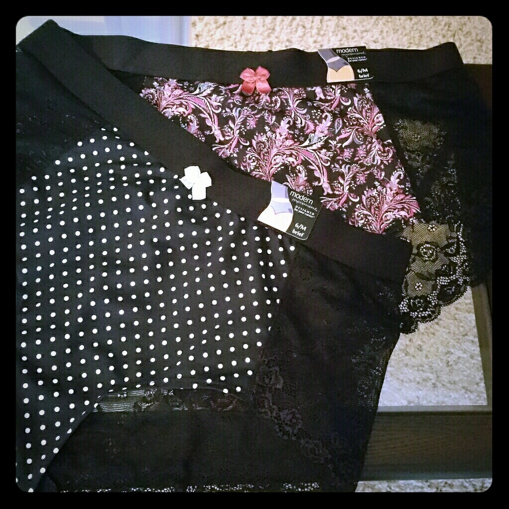 Boy short lace panties NWT.