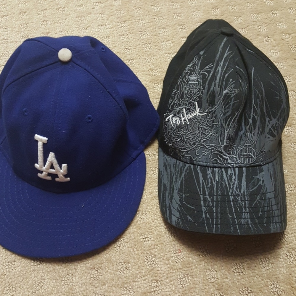 2 hats never worn