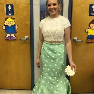 SHERRI HILL prom/pageant dress