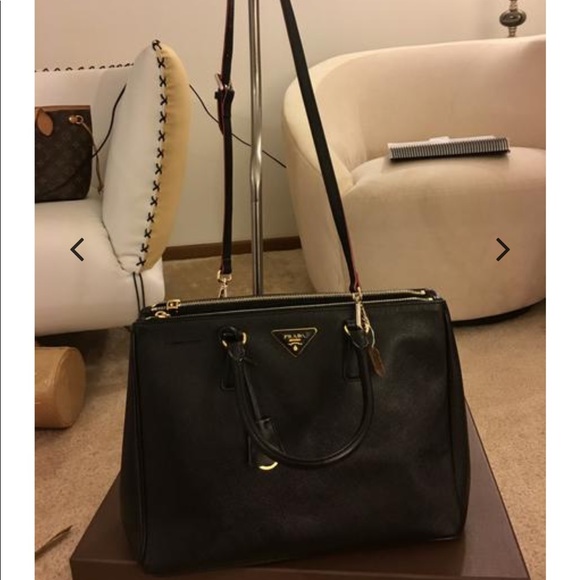Prada Saffiano Lux Executive Tote Bag. Ltd Ed Bag! - Picture 3 of 5