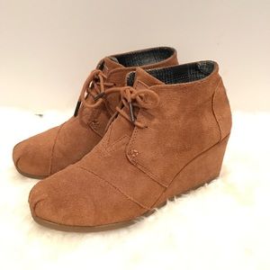 TOMS Women's Desert Suede Boot