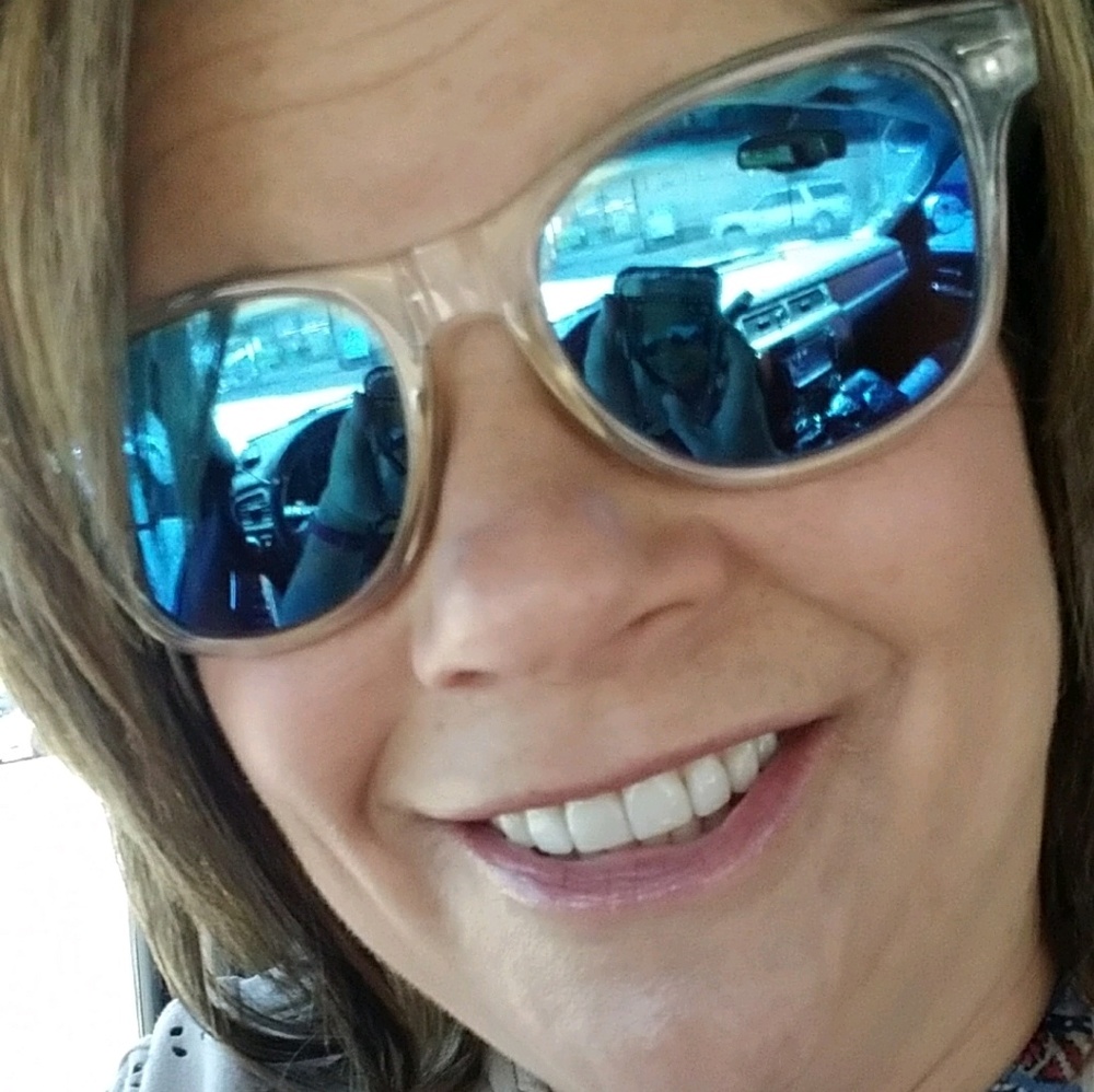 Meet your Posher, Kelly
