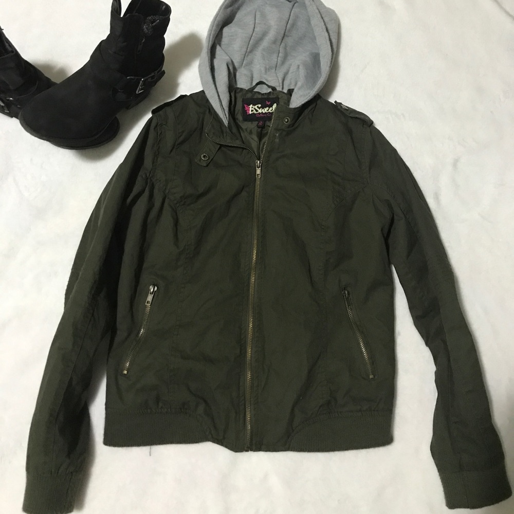 Hooded light zip up jacket