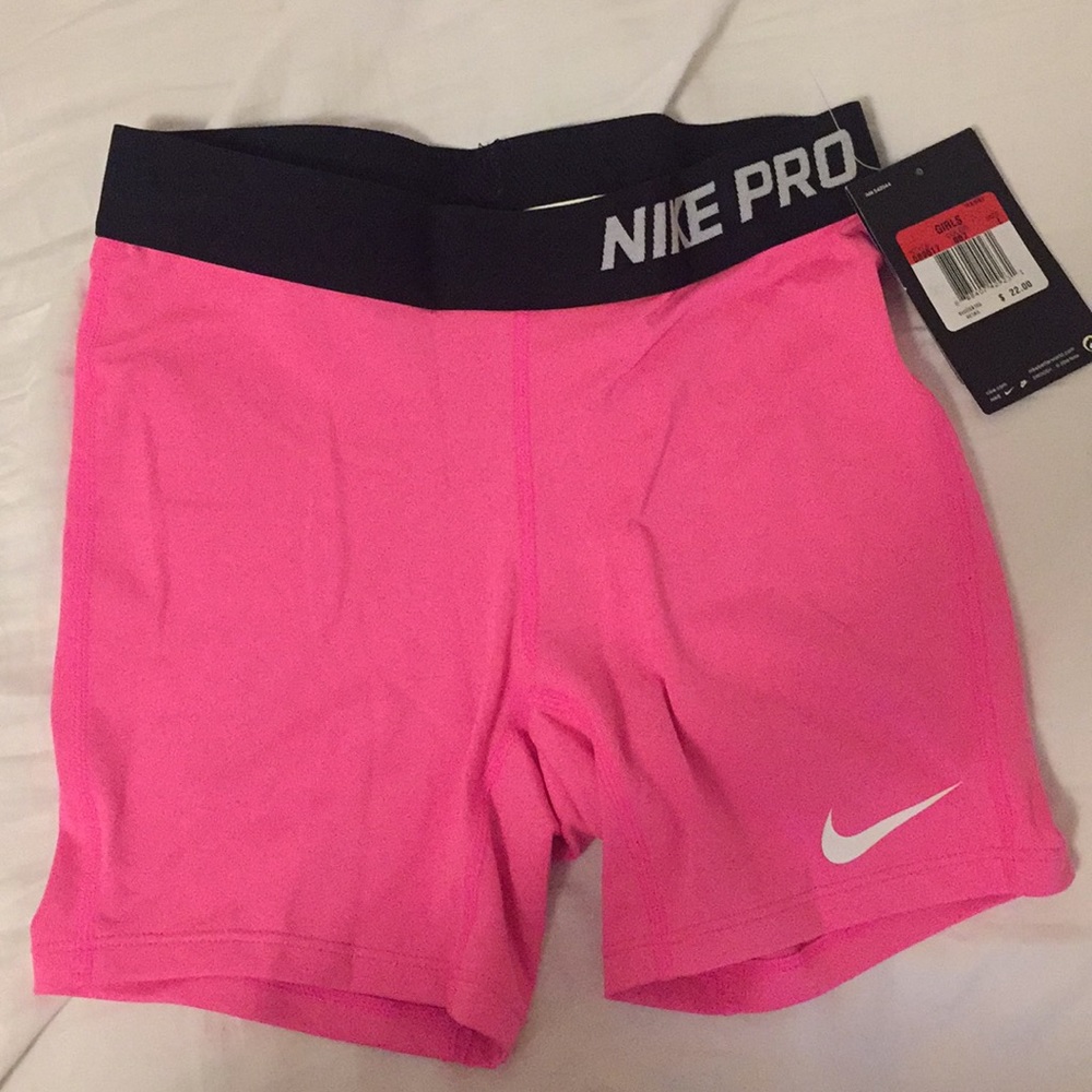 Girls Nike pro dri-fit short