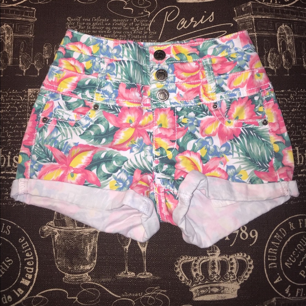 1st Kiss Floral High-Waisted Shorts