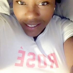 Meet your Posher, Naya