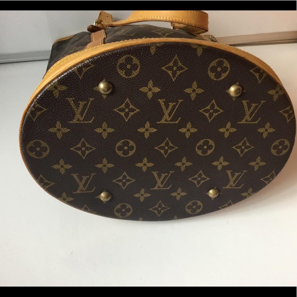 ⛔️SOLD⛔️100%Authentic Louis Vuitton Bucket GM - Picture 3 of 8