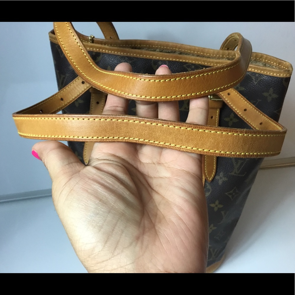 ⛔️SOLD⛔️100%Authentic Louis Vuitton Bucket GM - Picture 4 of 8