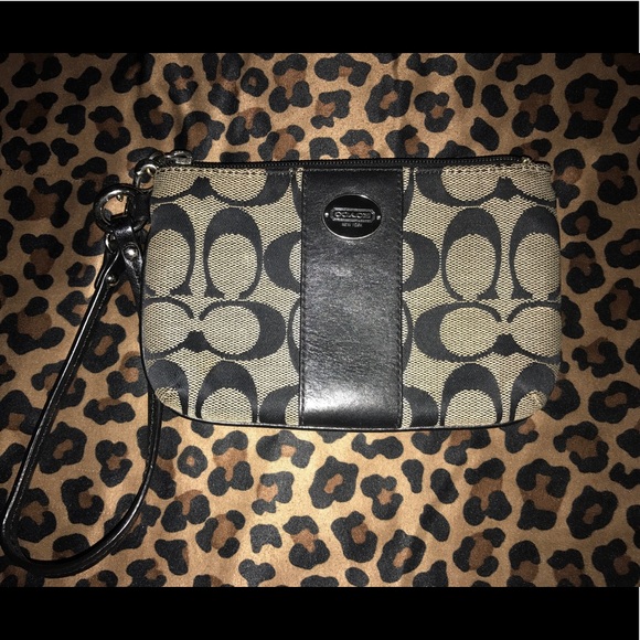 Coach Wristlet - Picture 1 of 3