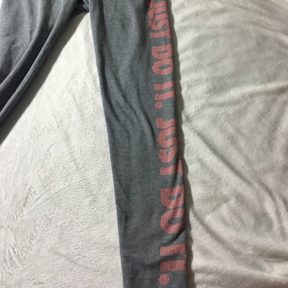 Nike dri fit leggings - Picture 2 of 3