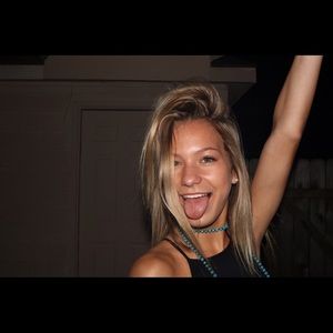 Meet your Posher, Caroline