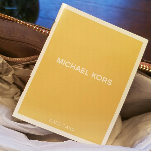 💵SOLD💵 🌻FINAL PRICE DROP🌻MICHAEL KORS LEATHER - Picture 7 of 7