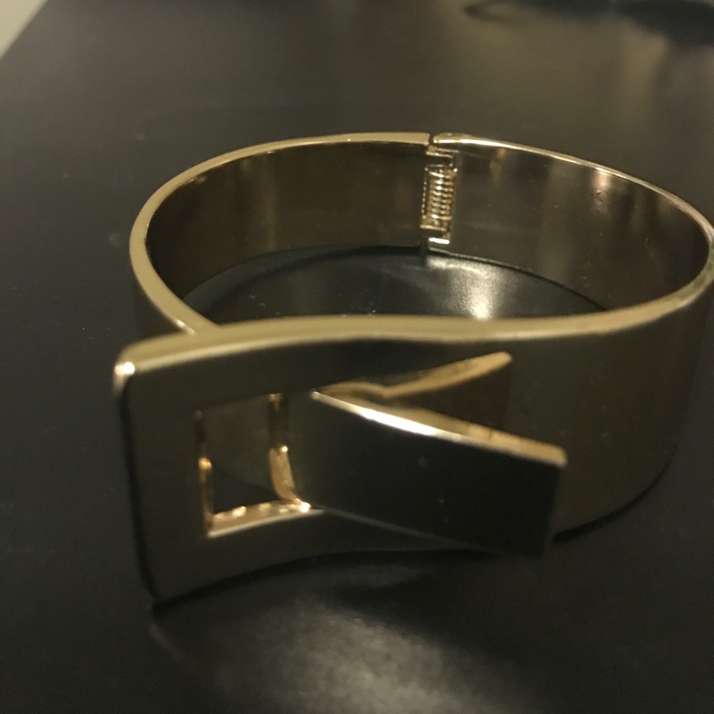Gold bracelet