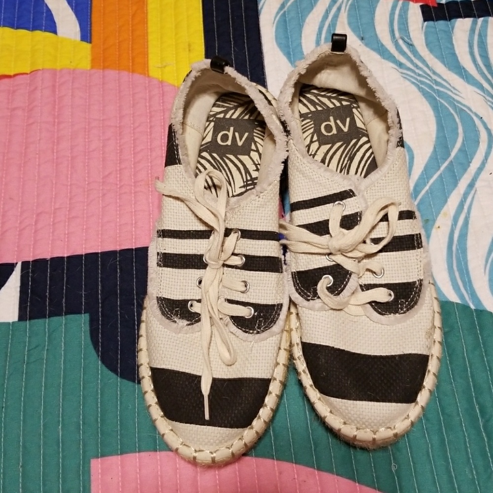 Dolce vita lace up shoes size 8.5
