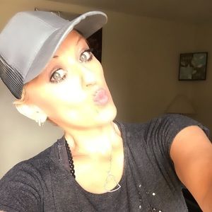 Meet your Posher, Vanessa