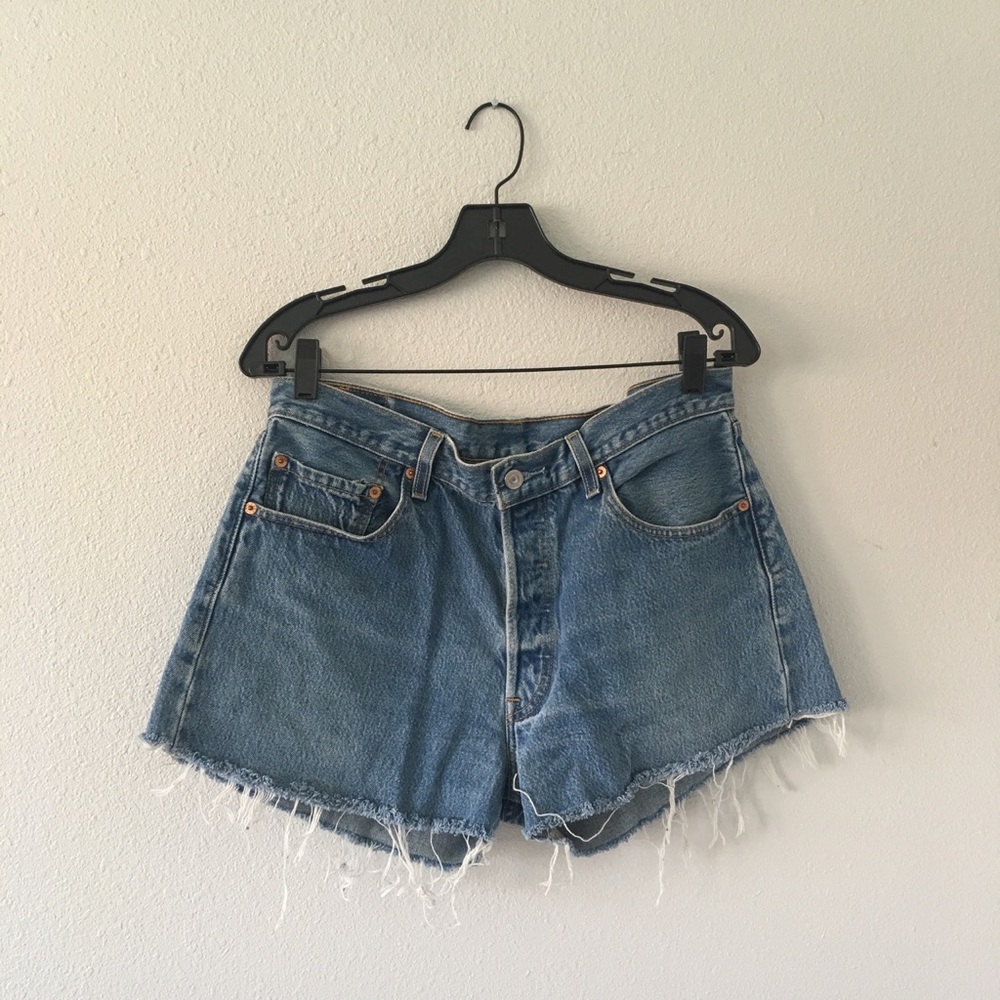 Levi's cut offs ❗️price cut❗️