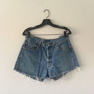 Levi's cut offs ❗️price cut❗️