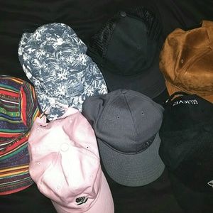 Hat bundle of 7