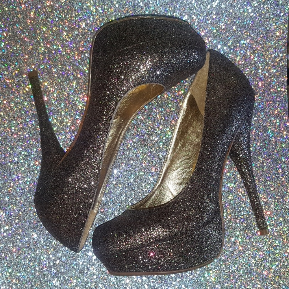 Steve Madden Multi-Glitter Pumps