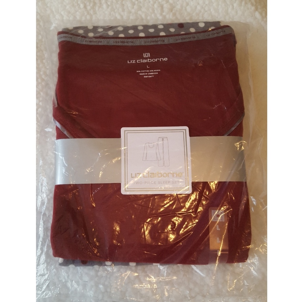 Liz Claiborne pajama set.
