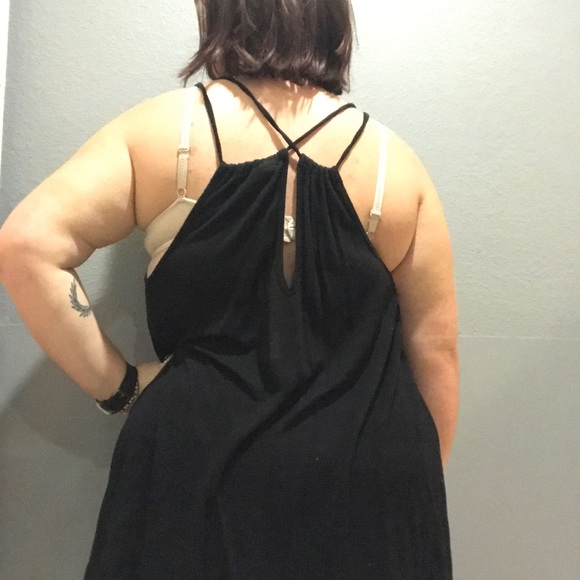 Plus Size Patterned Tank Top (Black and White) - Picture 2 of 4