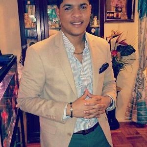 Meet your Posher, Adrian arturo