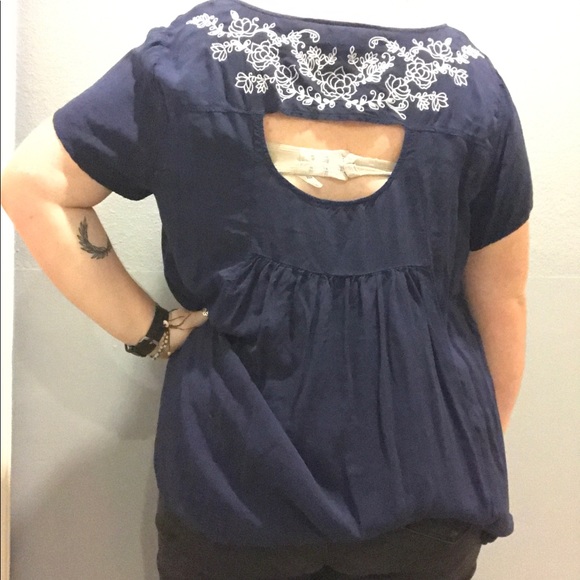 Plus Size Torrid Blue Blouse w/ Floral Embroidery - Picture 2 of 2