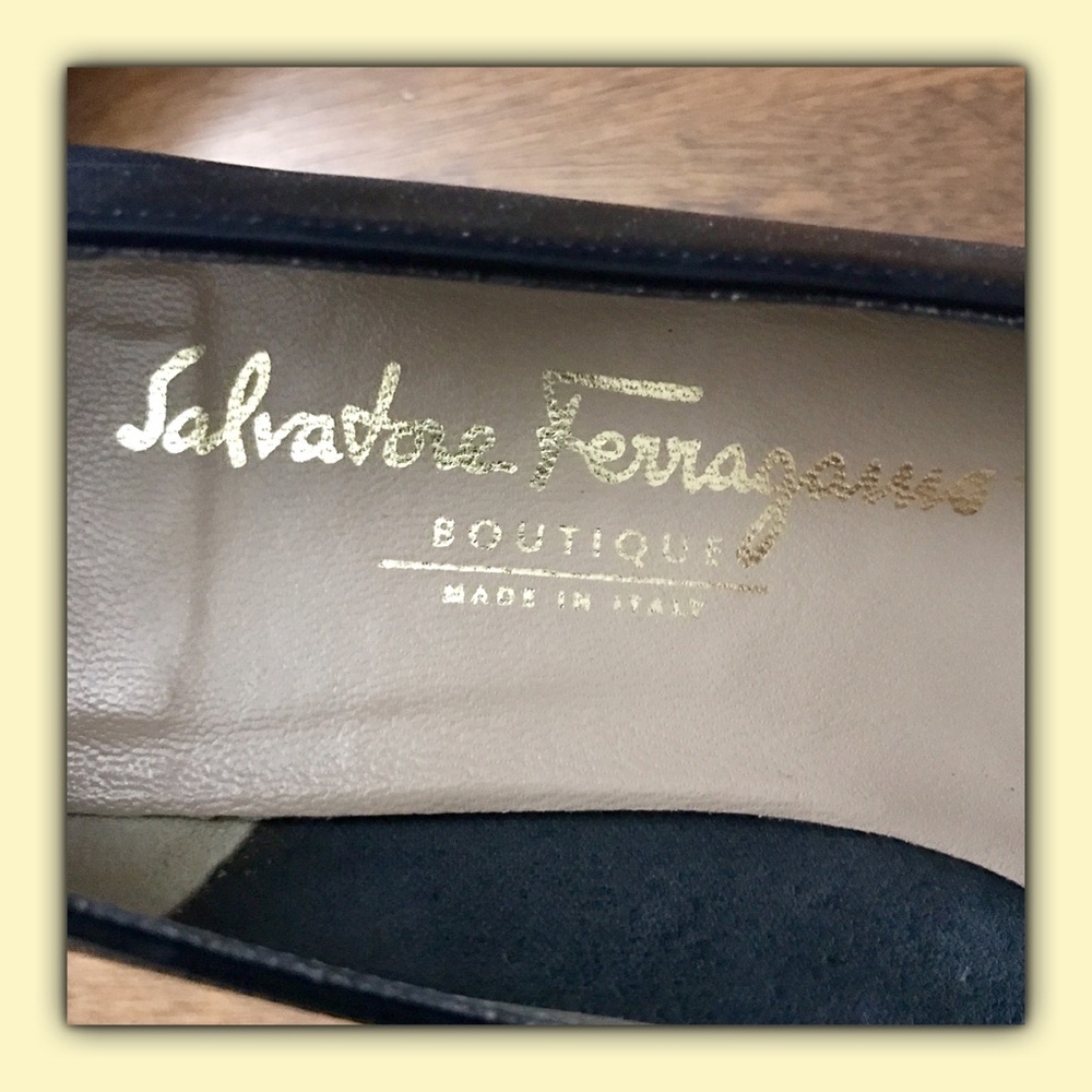 SALVATORE FERRAGAMO PUMPS - Picture 4 of 7