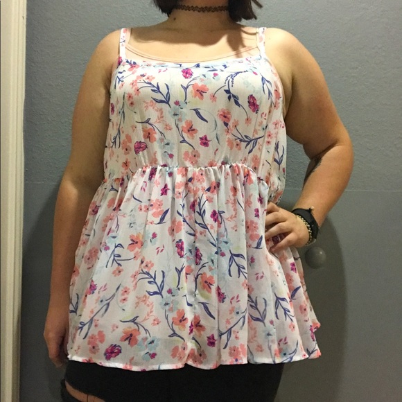 2-IN-1! Plus Size Floral Tank Top w/ peach cami - Picture 1 of 2