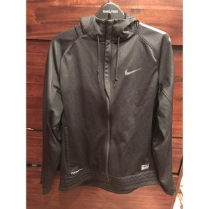 Nike Therma Fit