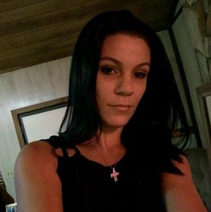 Meet your Posher, Carla