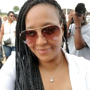 Meet your Posher, Deanna