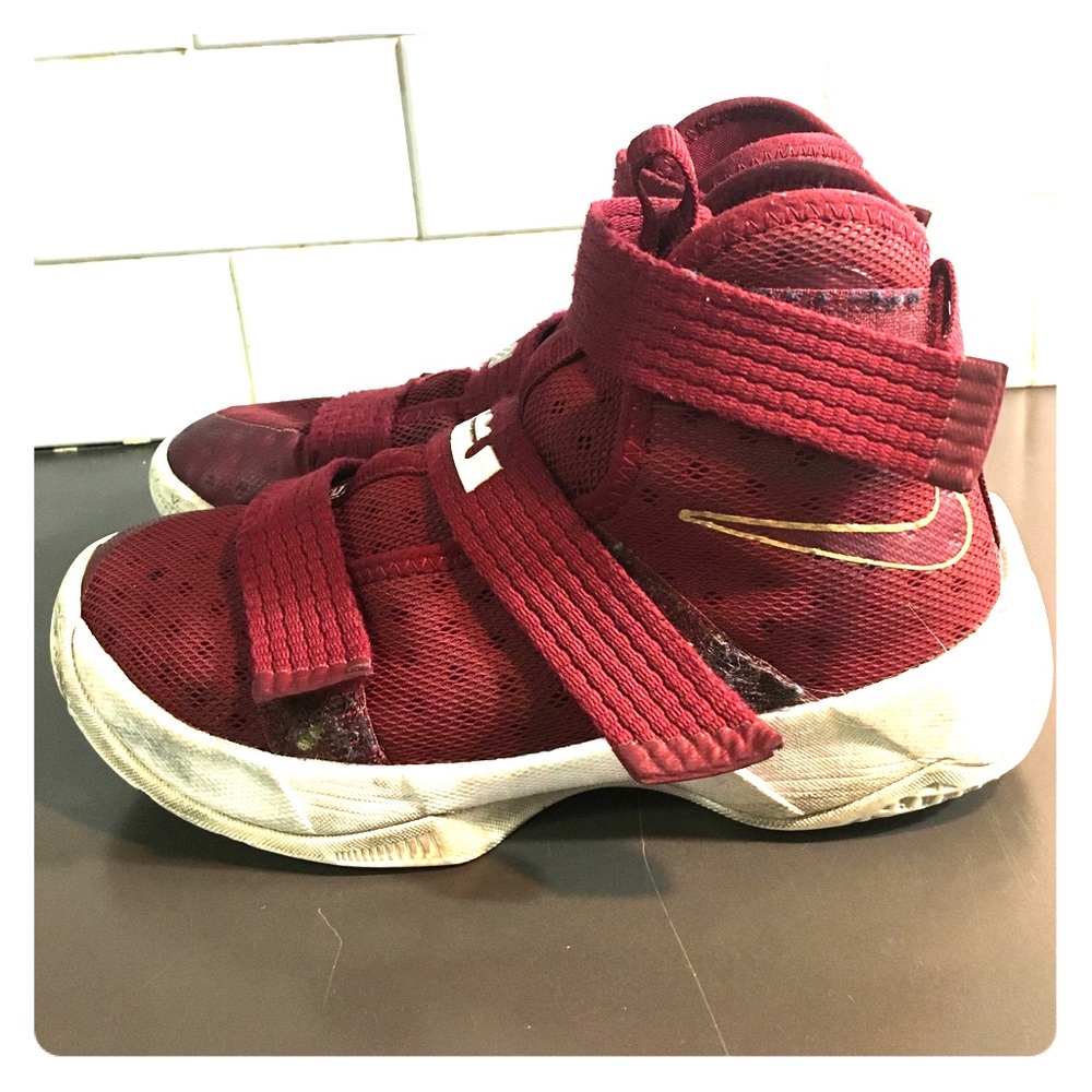 Nike Lebron soldier sneakers - Maroon