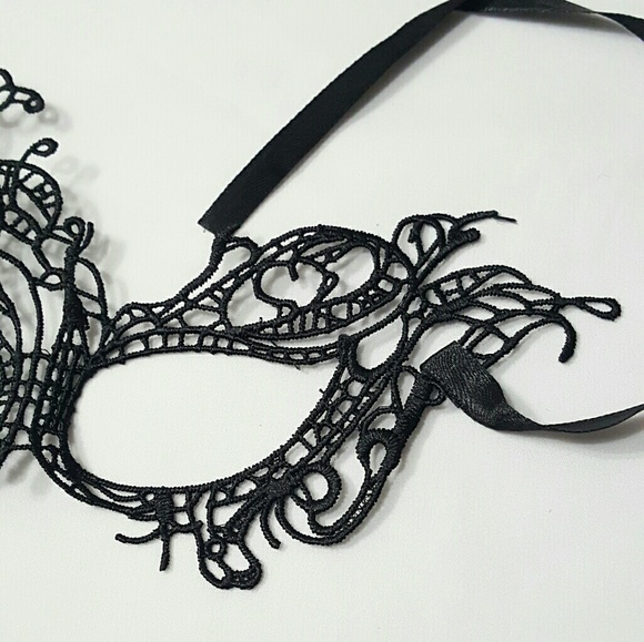 ⤵⤵#9 Masquerade Party Noir Black Soft Lace Mask - Picture 4 of 4
