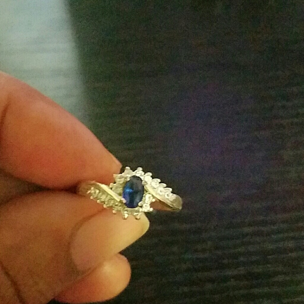 Silver ring - Picture 2 of 2