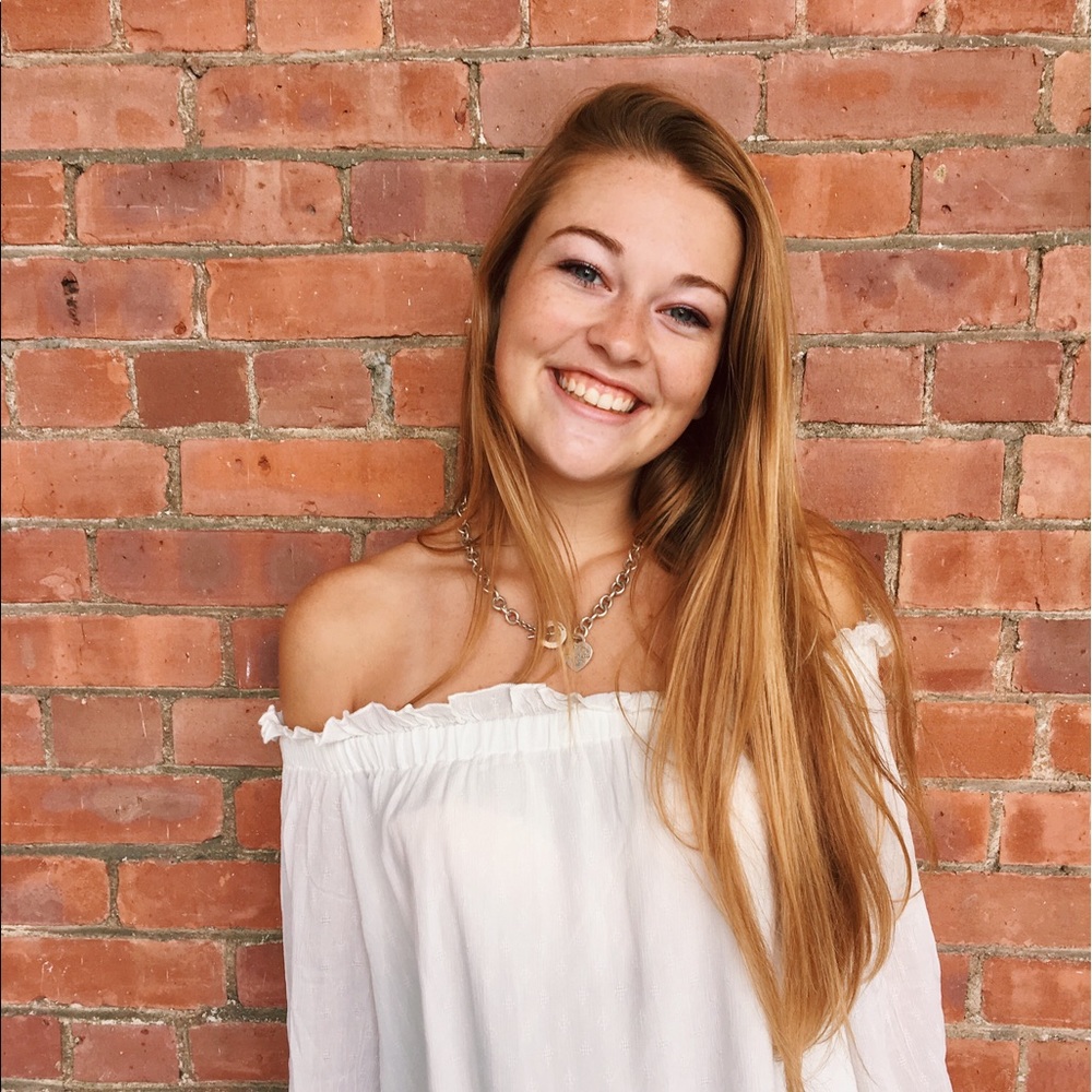 Meet your Posher, Jennifer
