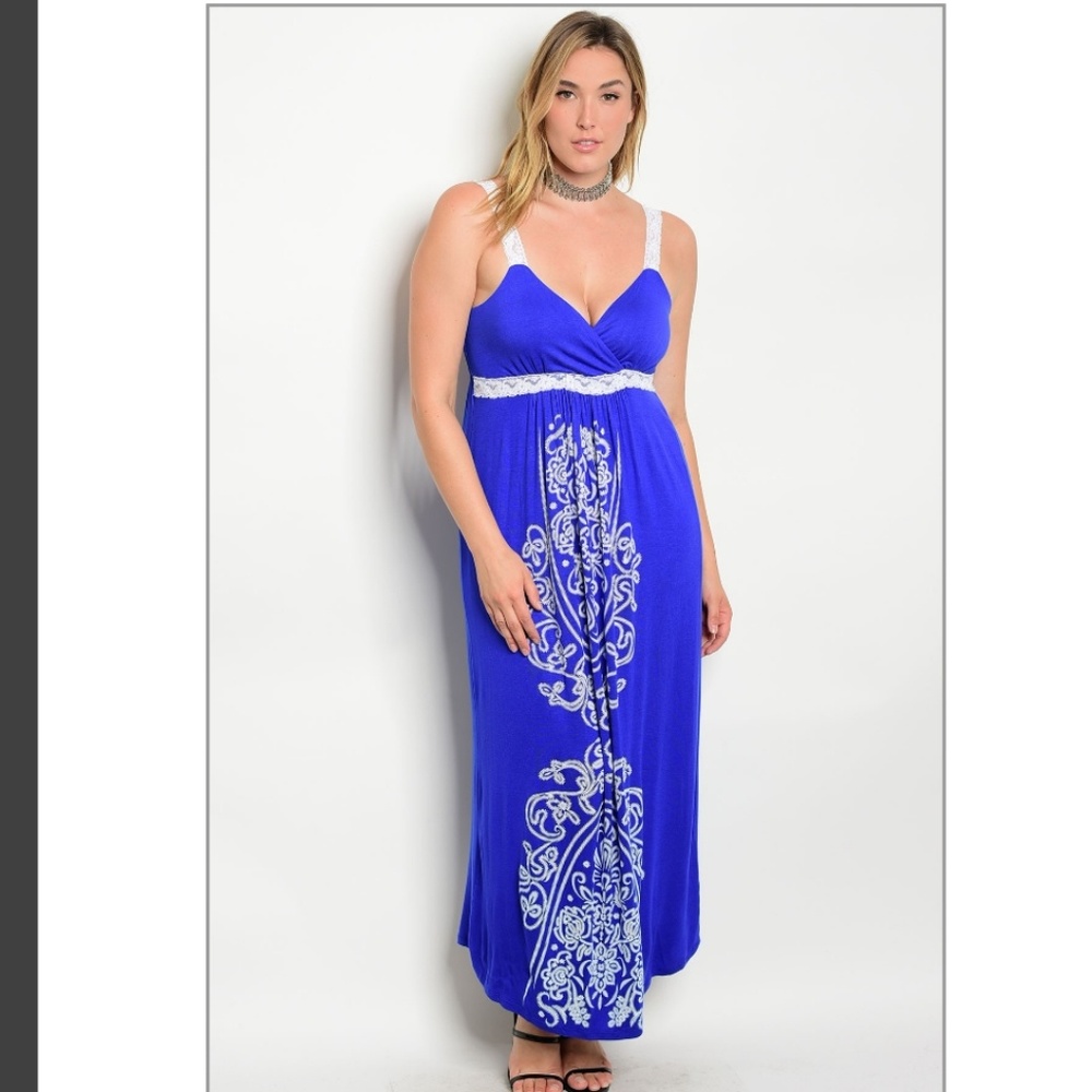 ✨Plus Size✨Blue with White Maxi Dress.5 left