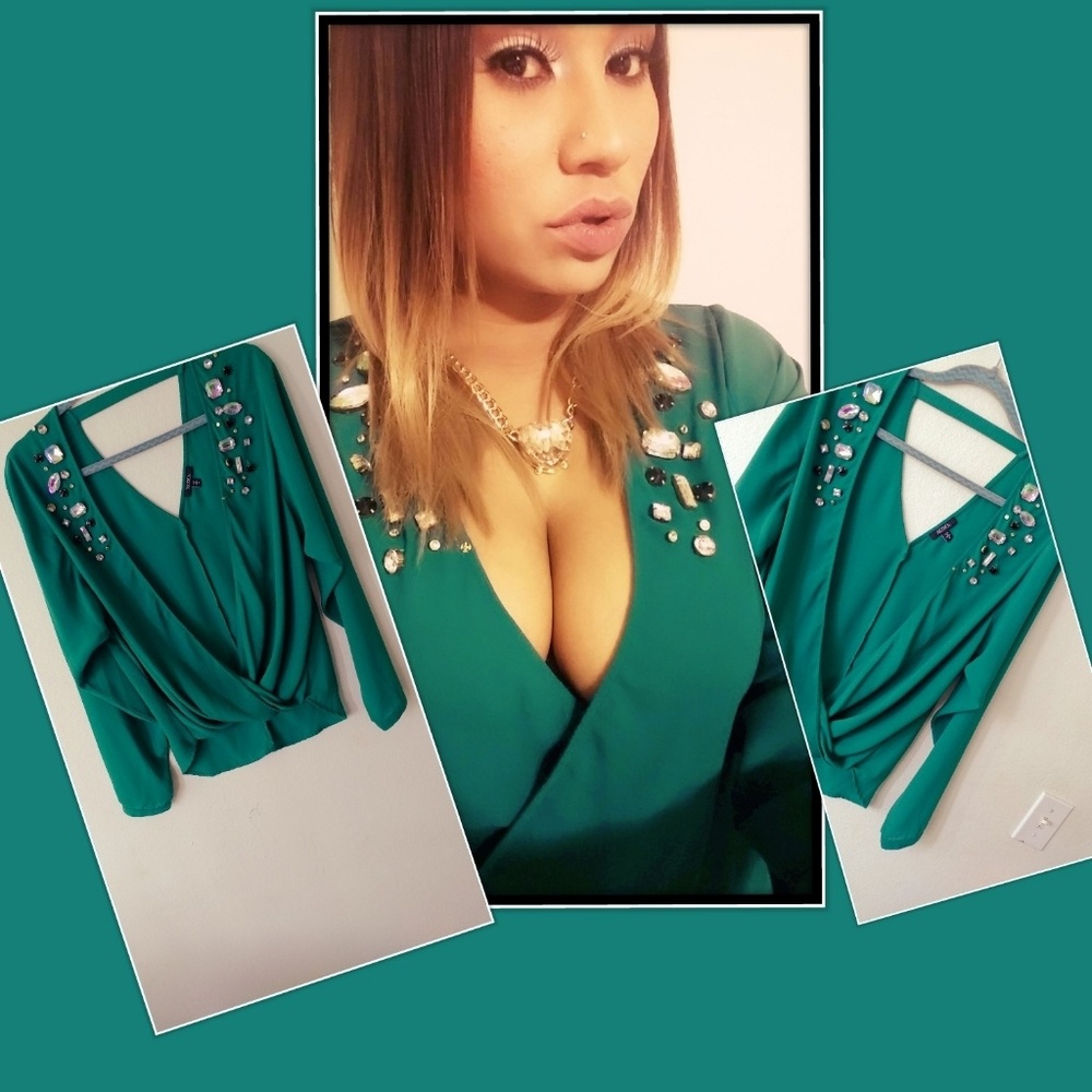 XoXo Emerald green fashion blouse