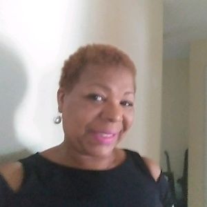 Meet your Posher, Cynthia