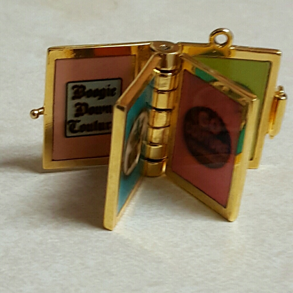 Rare, 2004 Juicy Couture 6 page book charm