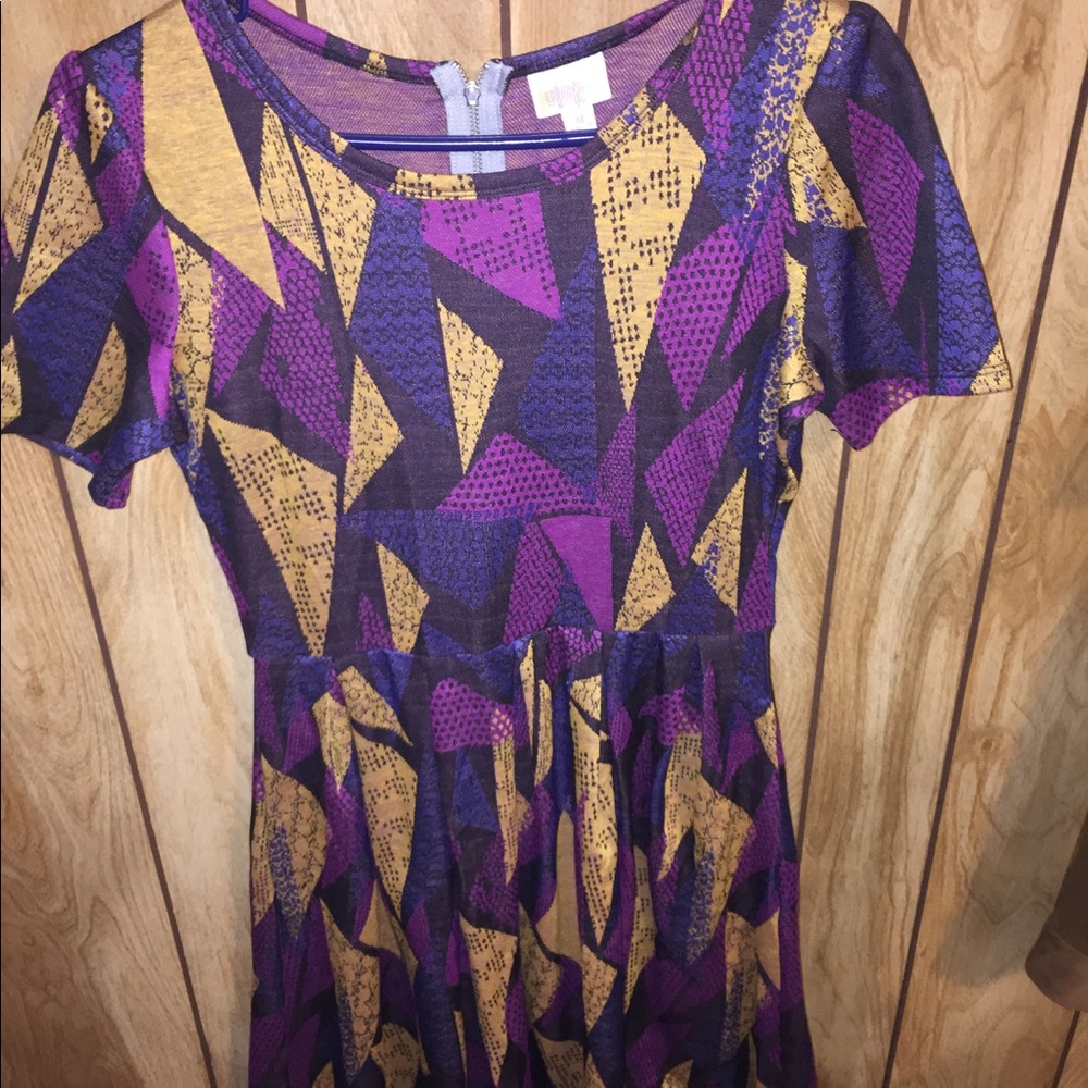 LuLaRoe Medium Amelia Zip up Back/Pockets NOT WORN